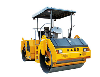 徐工XD121E液壓驅(qū)動(dòng)雙鋼輪振動(dòng)壓路機(jī)