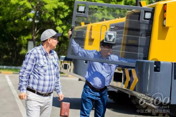 徐工產(chǎn)品不懼客戶檢驗，并不斷吸取客戶提出寶貴意見和建議，改進提升，才是徐工產(chǎn)品品質(zhì)過人的法寶